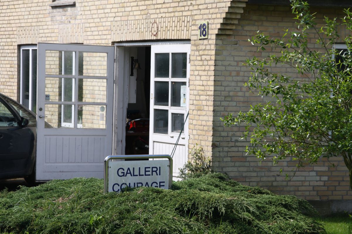 Die Galleri Courage in 4894 Øster Ulslev, Korsvej 18
