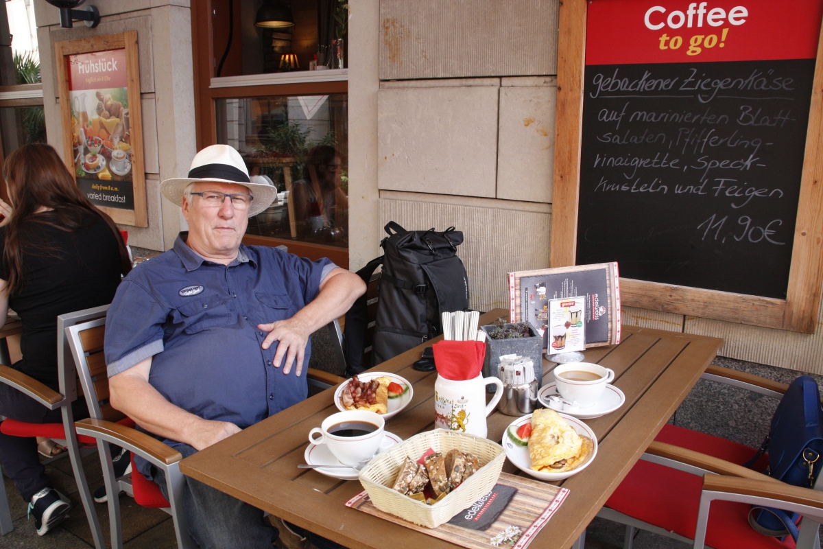 Restaurant 'edelweiss' beim Frühstück