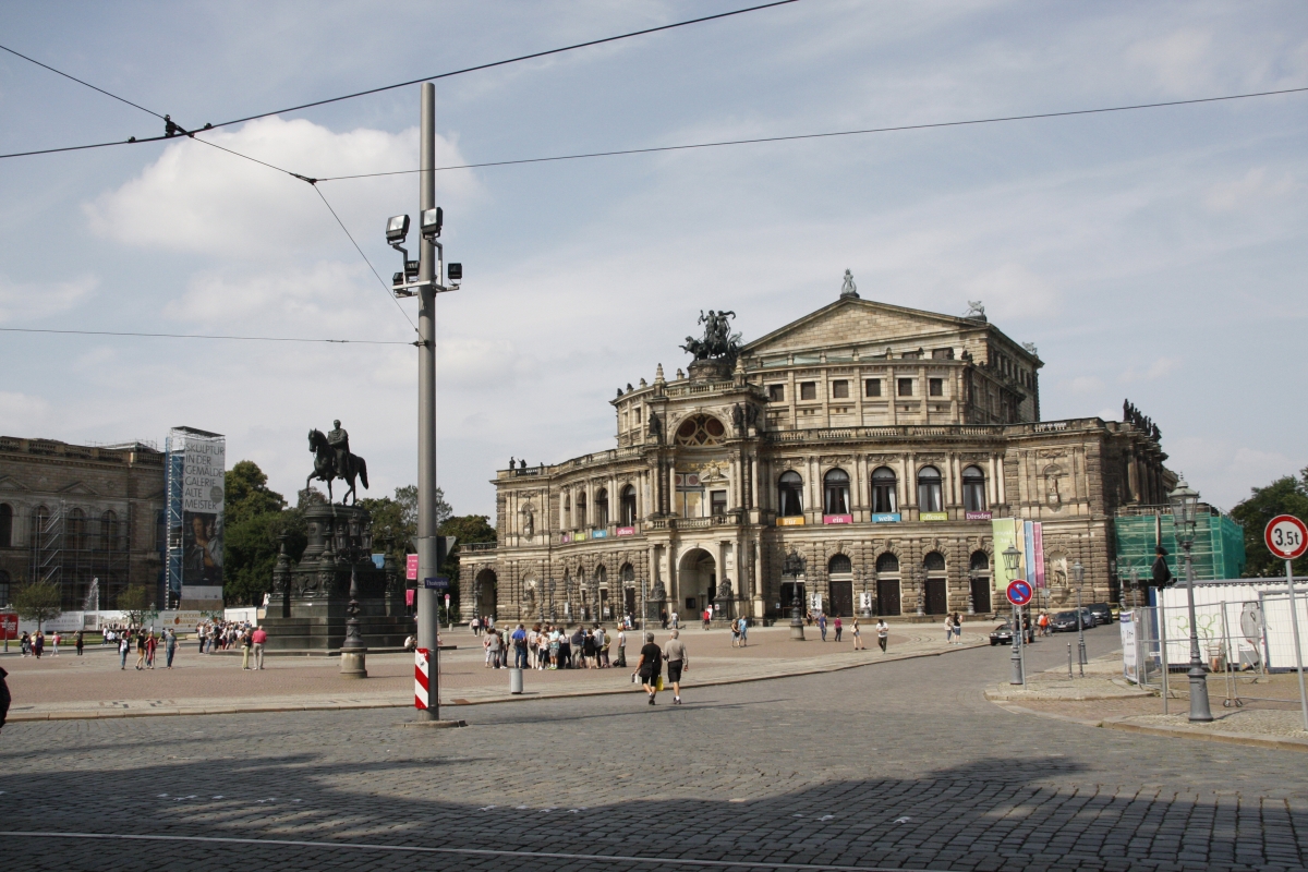 Theaterplatz mit Blick auf die Semperoper