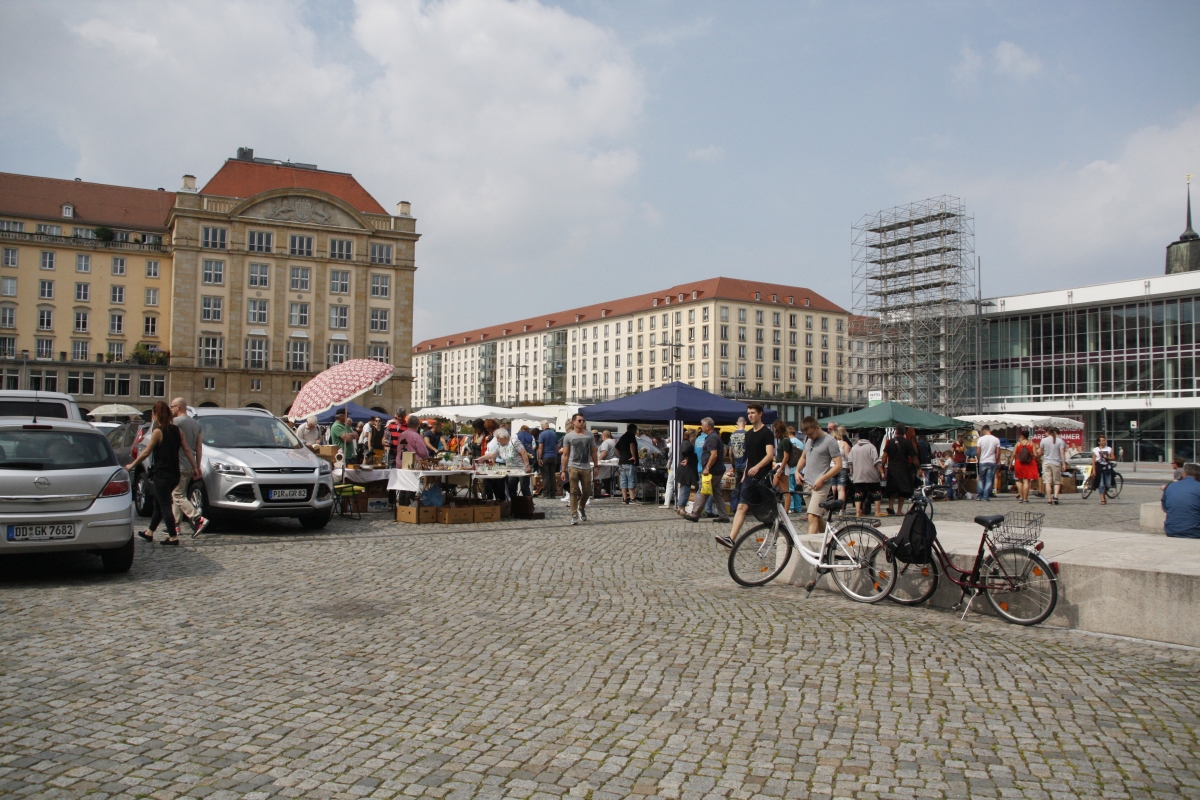 Trödelmarkt auf dem Altmarkt